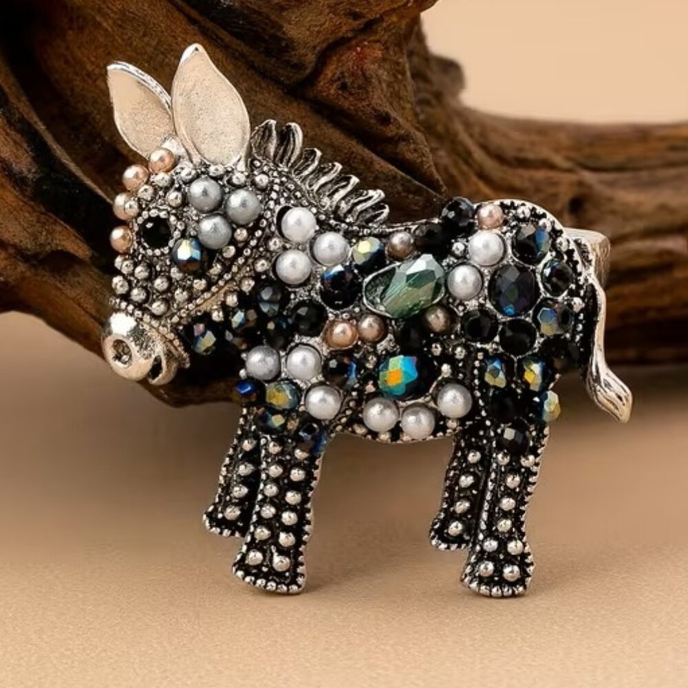 Donkey Brooch Z176